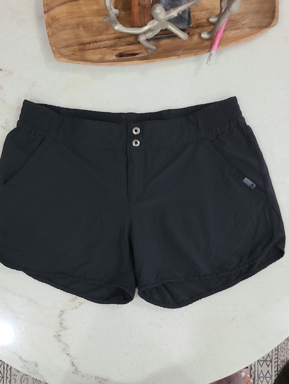Mountain Hard Wear Black Women’s Athletic Shorts - Unbranded 4" Inseam